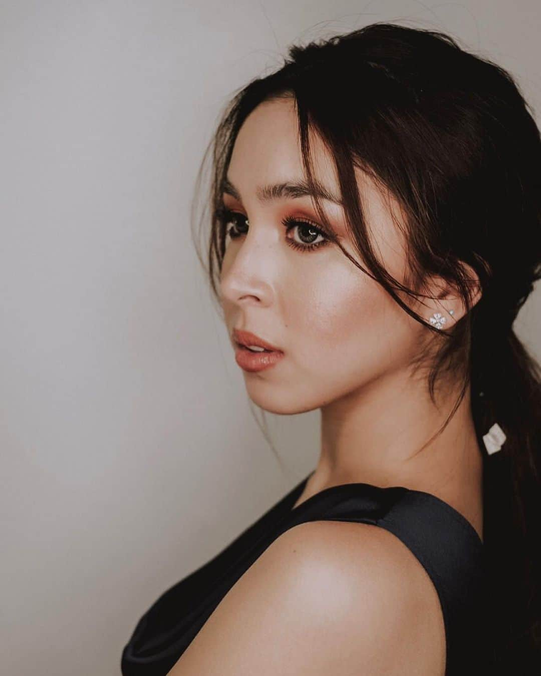 ジュリア バレットさんのインスタグラム写真 - (ジュリア バレットInstagram)「Nothing a little silver can’t fix. 💎 @unisilverjewelry」7月26日 12時35分 - juliabarretto