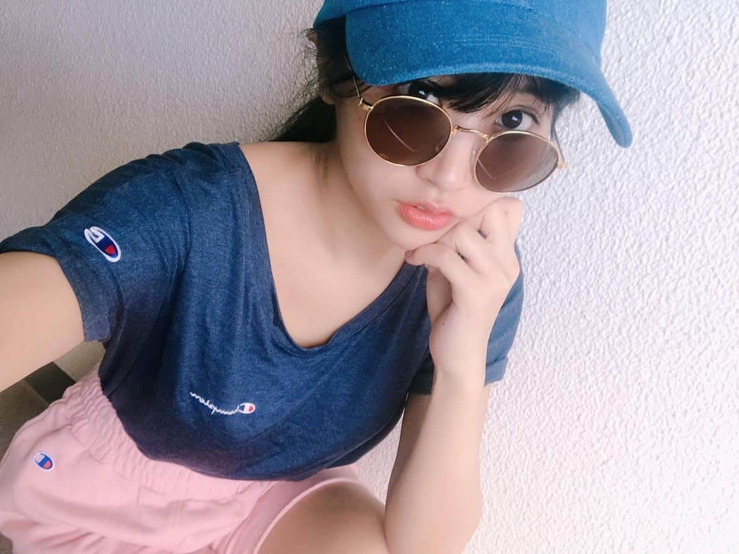 根岸愛のインスタグラム：「ちょっとそこまで服🥳 暑いねー(*´ω｀*)🌞 #champion #champion女子 #cap #tshirt #チャンピオン #チャンピオン女子 #ねぎ私服 #ねぎしふく」