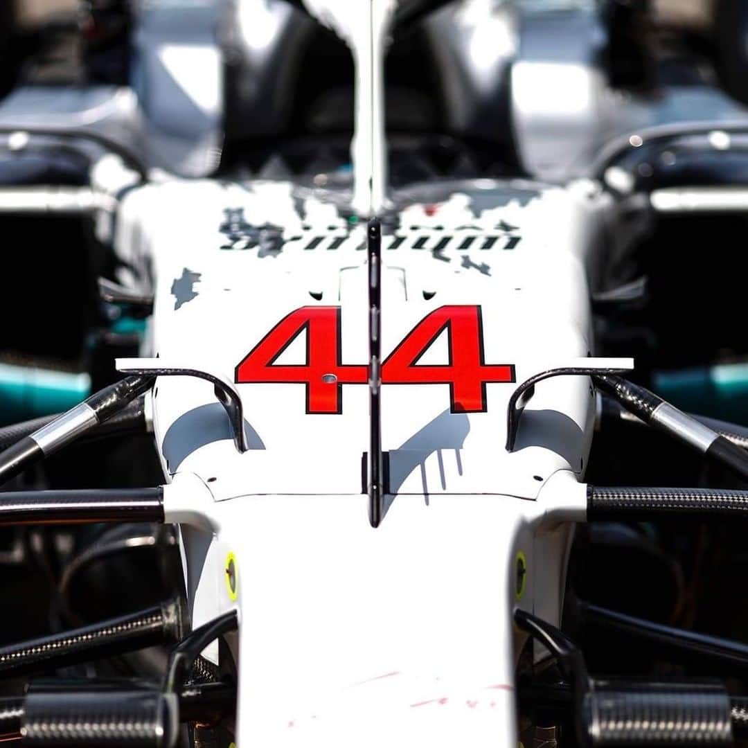 メルセデス・ベンツさんのインスタグラム写真 - (メルセデス・ベンツInstagram)「Today’s the day 🙌 First look at W10 on track in our #Motorsport125 look!  #MercedesAMGF1 #MercedesBenz #AMG #F1 #PETRONASmotorsports #LH44 #GermanGP @mercedesamgf1」7月26日 18時30分 - mercedesbenz