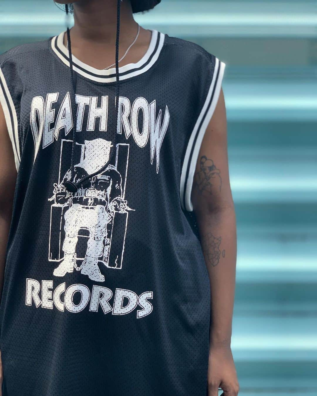 GROW AROUNDさんのインスタグラム写真 - (GROW AROUNDInstagram)「#growaroundnewarrivals  DEATH ROW JERSEY🔫 Official  DEATH ROWアイテム入荷中です🔥 #deathrowrecords」7月26日 13時09分 - growaround