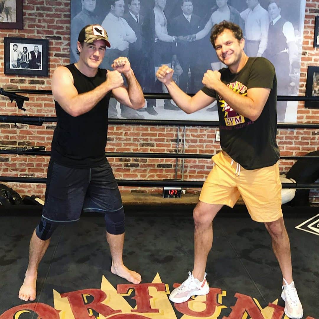 ジェームズ・ヴァン・ダー・ビークさんのインスタグラム写真 - (ジェームズ・ヴァン・ダー・ビークInstagram)「My gym is cooler than your gym (wait for it...)」7月26日 13時31分 - vanderjames