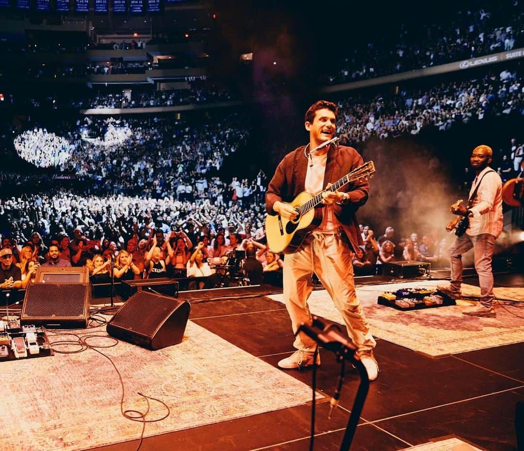 ジョン・メイヤーさんのインスタグラム写真 - (ジョン・メイヤーInstagram)「Well that was something special... an unforgettable night at @thegarden. Pretty moving stuff. Thank you NYC. You’ve helped take this tour to a new level. ♥️ (📷 @daniel)」7月26日 14時07分 - johnmayer