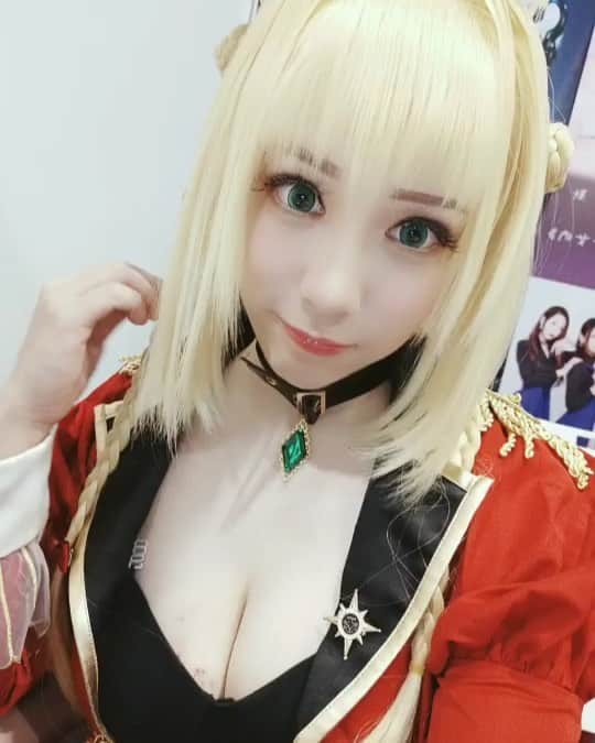 千尋のインスタグラム：「香港🇭🇰動漫節 攤位A03 今天只到18:00喔！！在攤位等待大家的尼祿尋」