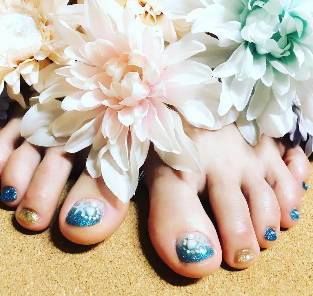 大湯みほさんのインスタグラム写真 - (大湯みほInstagram)「……… Summer🐬🏖🐚✨version💕foot nail🦶✨ ・ #salon #footnail #nailsalon #nail #beauty #care #design #summer #sea #beach」7月26日 14時36分 - nukazukemiho0320