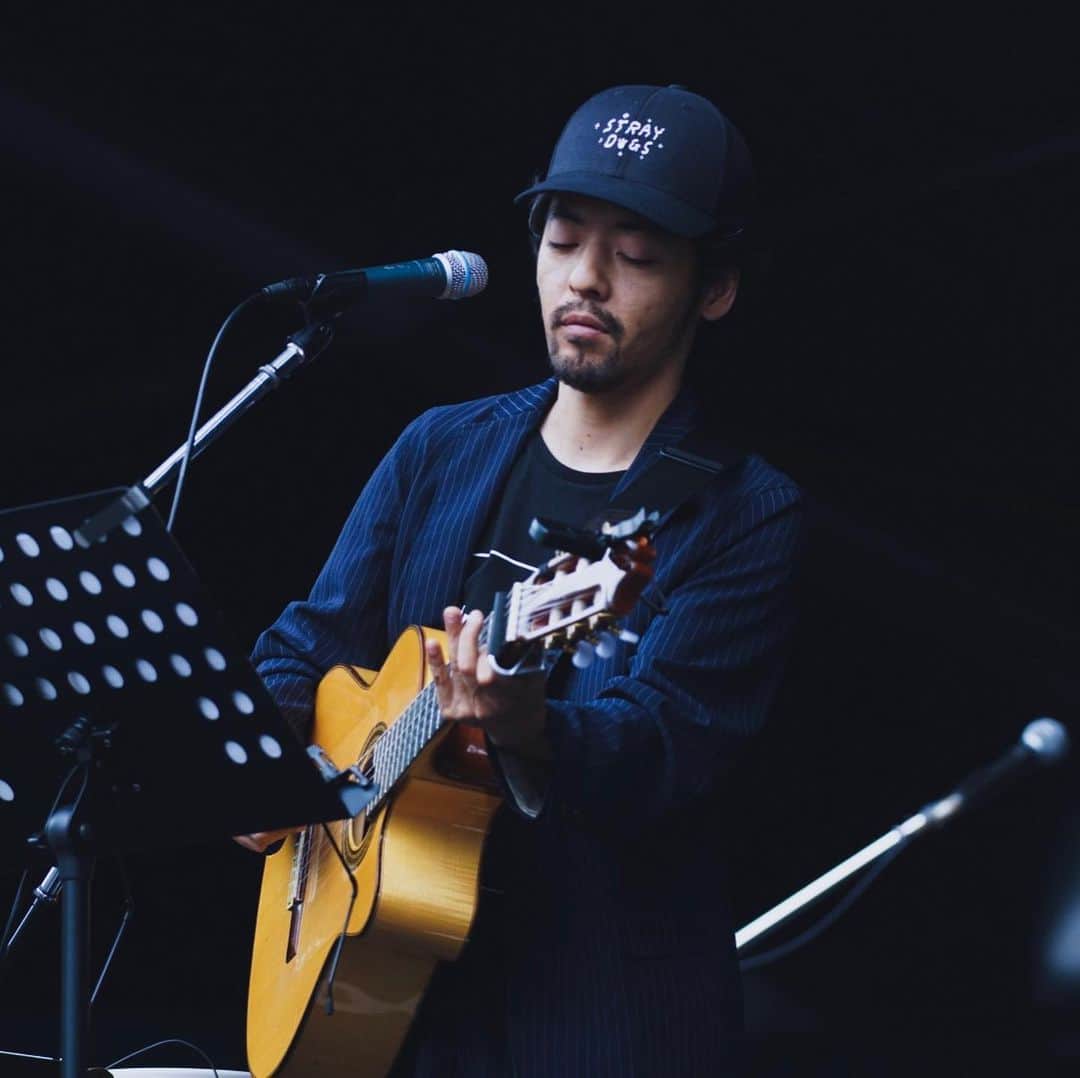 のインスタグラム：「【#フジロック現地レポ】七尾旅人 @ WHITE STAGE #フジロック #fujirock #七尾旅人」