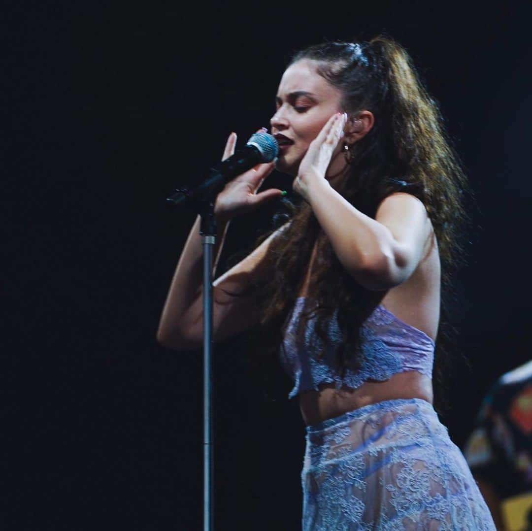 のインスタグラム：「【#フジロック現地レポ】SABRINA CLAUDIO @ RED MARQUEE #フジロック #fujirock #sabrinaclaudio」