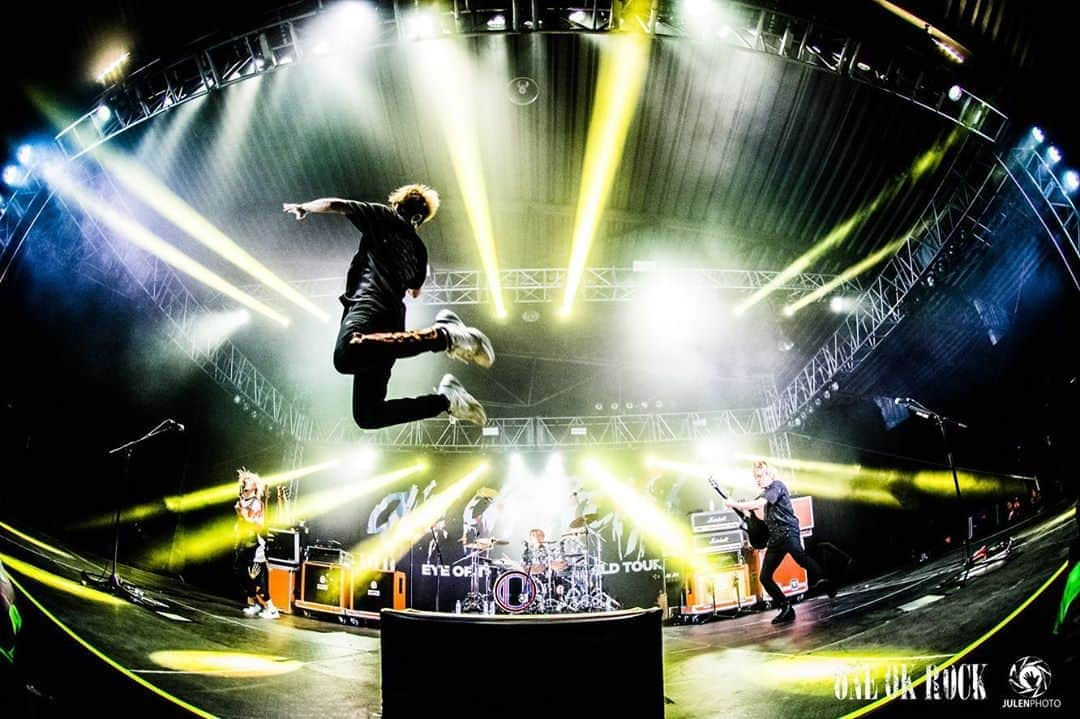 Taka さんのインスタグラム写真 - (Taka Instagram)「Thank you México city!!! It was an amazing time!!! @julenphoto @oneokrockofficial」7月26日 15時34分 - 10969taka