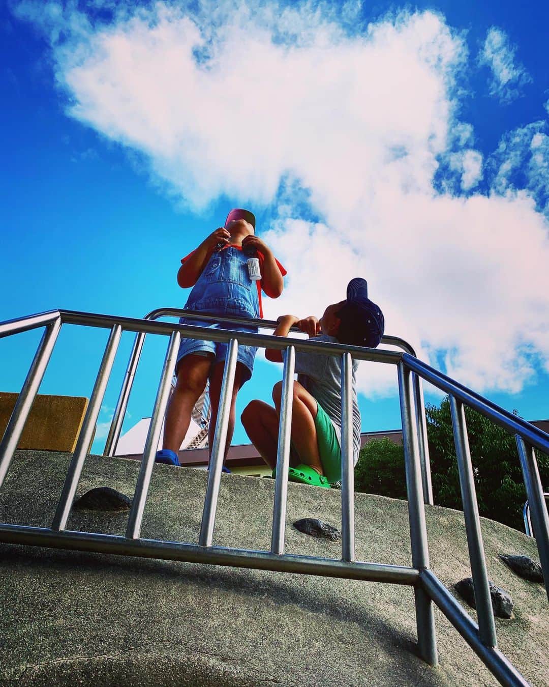 こーいちのインスタグラム：「地獄の夏休み開始。」