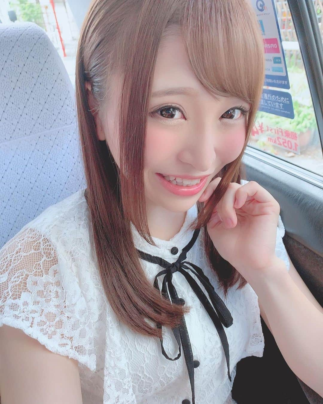 加藤ももかのインスタグラム：「⸜ ♥いよいよ本日♥ ⸝‍ グローリークエストさまイベント🌟 ⏰17:30〜 ♥特典♥Yシャツ 水着 動画 MIS秋葉原店さまにて💓 (東京都千代田区外神田3-11-5) 19:30まで受付してるよ⏰  お仕事終わりのみんなもお休みのみんなも会いに来てね⸜(*˙꒳˙*)⸝🍑」