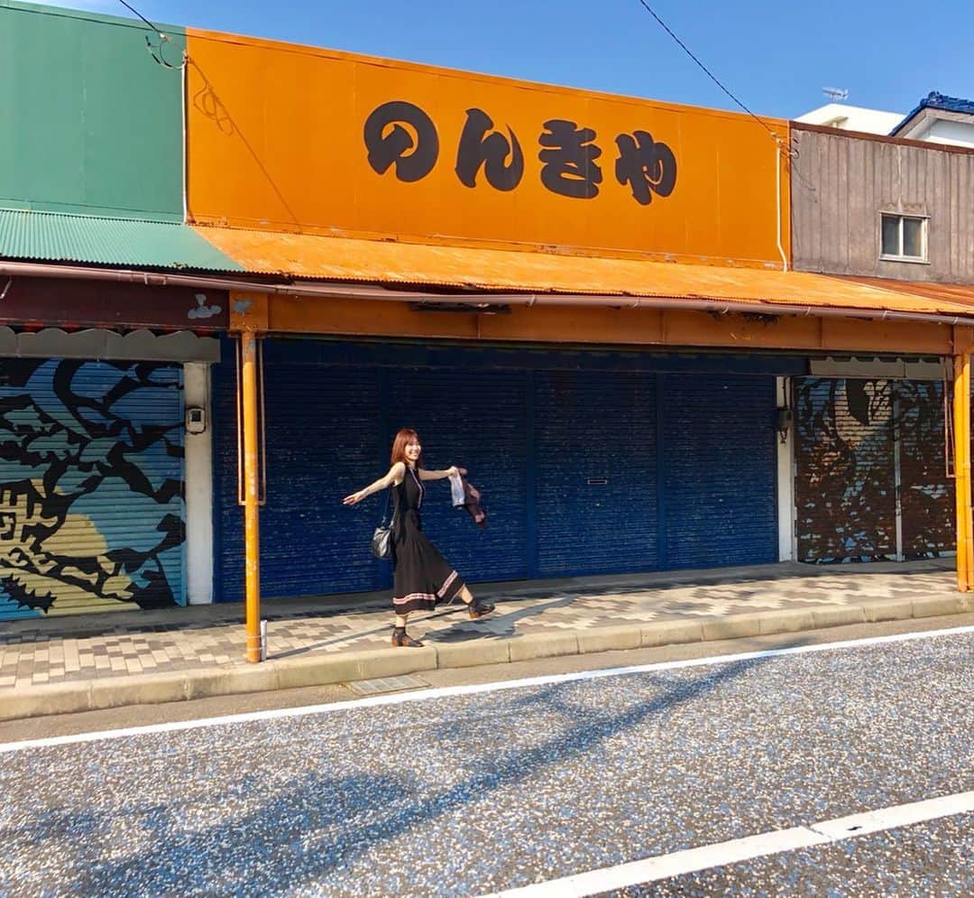 のインスタグラム：「わたしはのんきや〜♩ #辻詩音 #shiontsuji #music #singersongwriter」