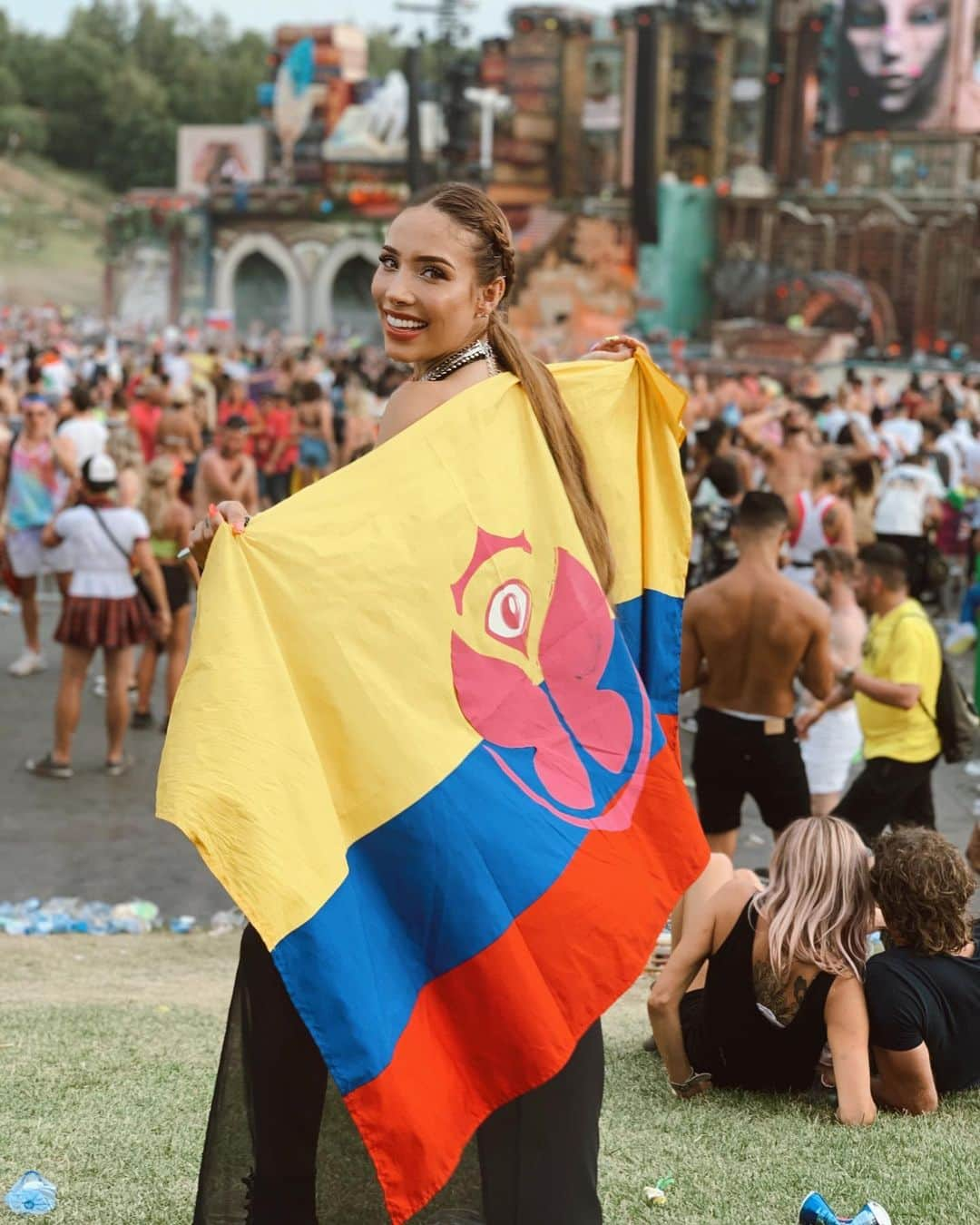 Luisa Fernanda Wさんのインスタグラム写真 - (Luisa Fernanda WInstagram)「#colombia 😍 #tomorrowland2019」7月27日 2時11分 - luisafernandaw