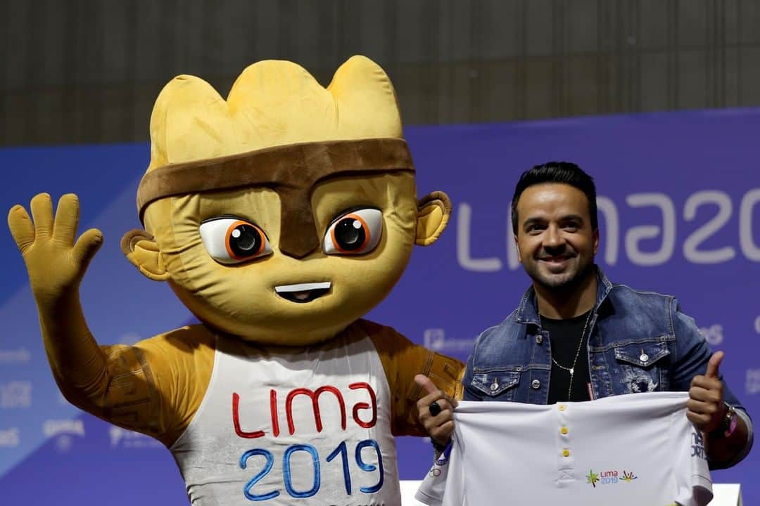オリンピックチャンネルさんのインスタグラム写真 - (オリンピックチャンネルInstagram)「Hey @luisfonsi! 👋 Are you ready for the Opening Ceremony of the Pan American Games?⁠ ⁠ Hit the link in bio to follow all the action from #Lima2019 on our Live Blog!⁠ ⁠ @Lima2019Juegos」7月27日 2時18分 - olympicchannel_x