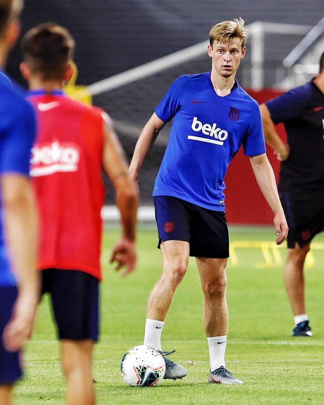 FCバルセロナさんのインスタグラム写真 - (FCバルセロナInstagram)「🇯🇵 Ready for the second match tomorrow against @visselkobe 💪 #RakutenCup」7月27日 2時45分 - fcbarcelona