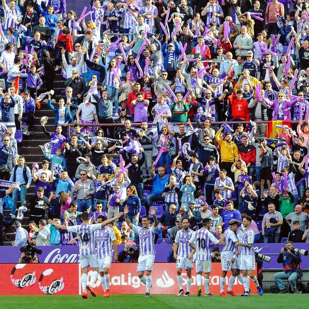 LFPさんのインスタグラム写真 - (LFPInstagram)「ONE LOVE 💜 • #Love #Fans #Valladolid #One #LaLiga #LaLigaSantander」7月27日 2時55分 - laliga