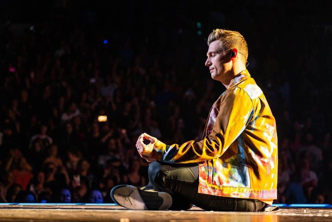 backstreetboysさんのインスタグラム写真 - (backstreetboysInstagram)「Edmonton, thanks for singing along! Love you!! #BSBEDM #DNAWorldTour」7月27日 3時00分 - backstreetboys