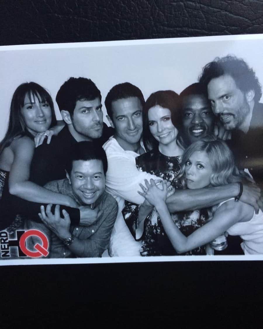 レジー・リーのインスタグラム：「#fbf This came up in my memories on FB. 5 years ago!!!! #foreverfamily #lovethesegoons @nbcgrimm」