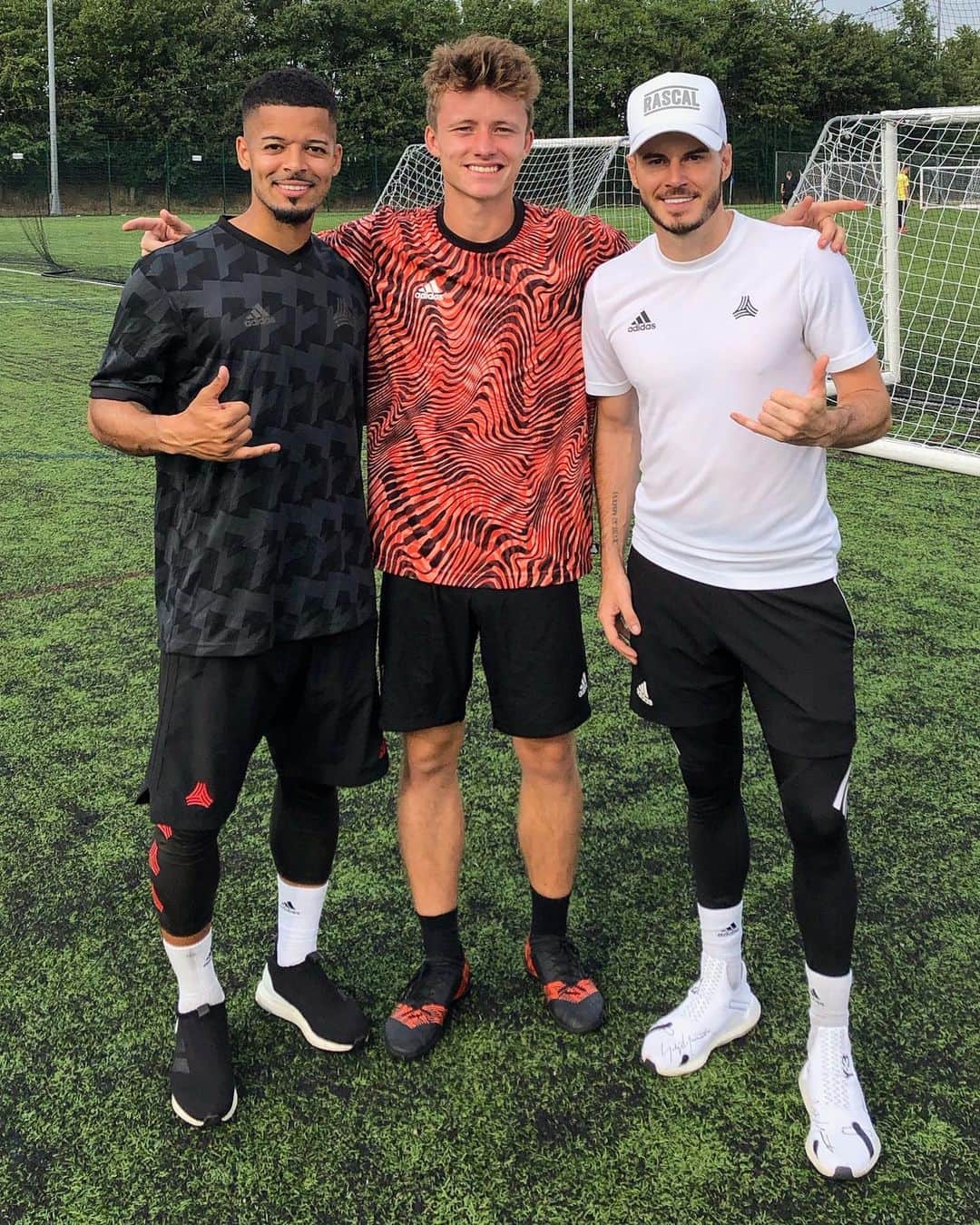 F2Freestylersのインスタグラム：「Quality link up today with @street_panna ⚽️🔥 Weve got some serioussss YouTube videos coming soon! Watch this space!」