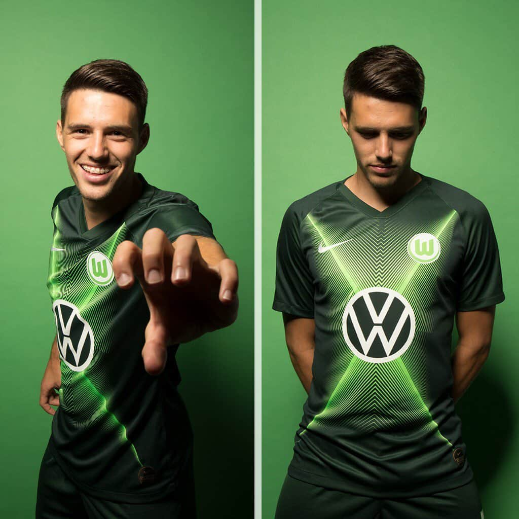 VfLヴォルフスブルクさんのインスタグラム写真 - (VfLヴォルフスブルクInstagram)「@josip_brekalo 🤚 #vflwolfsburg #immernurdu #immer_hungrig #arbeitfussballleidenschaft」7月26日 18時34分 - vfl.wolfsburg