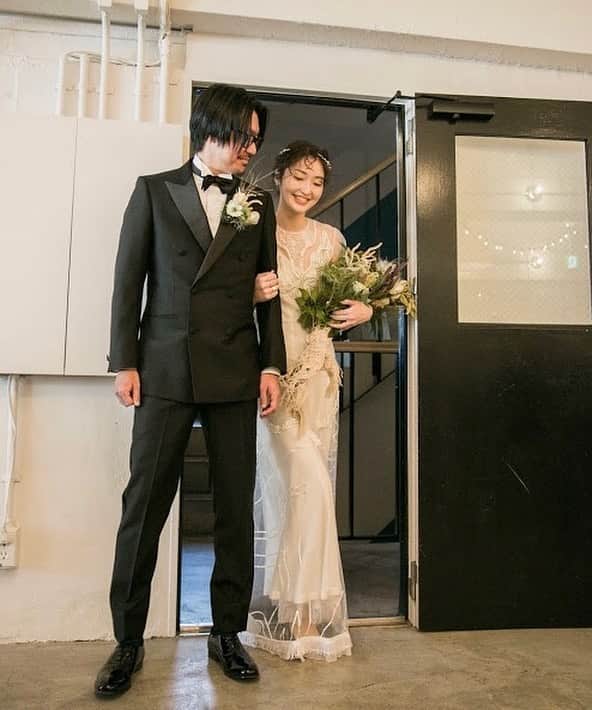 のインスタグラム：「・ ・ 渋谷南平台に佇む名もなきhotel noname hotel “HOTEL EMANON” @hotel_emanon_wedding  これまでoriginal weddingのお手伝いを通じ おふたりだけの幾つものwedding dayを 名もなきhotelに刻んできました ・ そんなnoname hotel “HOTEL EMANON”が 生まれ変わりました ・ 時代の変化やTRENDを取り入れた よりPhotogenic空間 よりCawaii空間 よりElegant空間 より凛とした空間 ・ 日本中の花嫁ゴコロをくすぐる空間と時間を 名もなきhotelより新たにご提案致します ・ #weddingcircus #hotelemanon #weddingdress  #weddingflower #bridal #wedding #2019wedding #weddingdirection  #originalwedding #fashion  #花嫁 #プレ花嫁  #卒花嫁 #オリジナルウェディング  #結婚 #結婚式場 #結婚式 #結婚式準備 #結婚準備  #結婚式アイデア #写真 #1日1組貸切wedding  #結婚式レポ #結婚式レポート #ウェディング  #ブライダル #ウェディングフォト #入籍 #ウェディングフェア #ブライダルフェア」