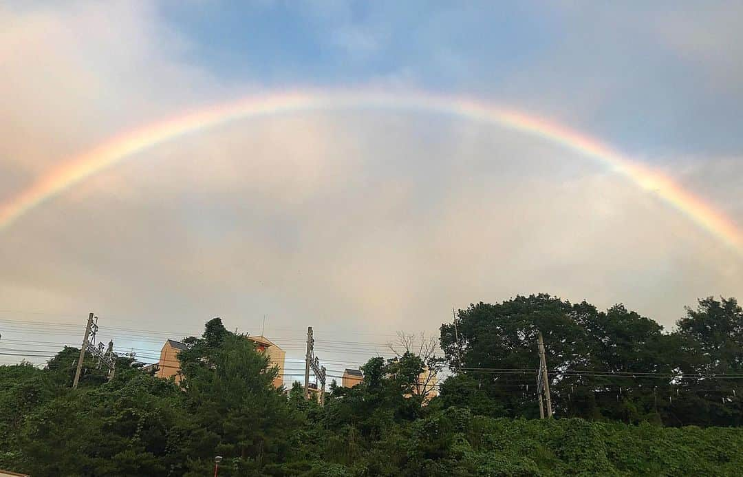 下野佐和子さんのインスタグラム写真 - (下野佐和子Instagram)「神戸市北区にある、すずらんの湯へ♨️お風呂上がり空を見上げると、🌈🌈🌈✨さっぱりんこ、最高でした。 #温泉 #すずらんの湯 #神戸 #北区 #虹 #有馬街道」7月26日 19時07分 - osawadon_sawako