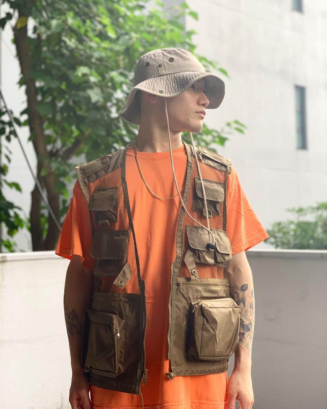 のインスタグラム：「#growaroundnewarrivals  ROTHCO RECON VEST🎣 MESH素材でこれからの時期、ポケットが沢山付いているのでバック代わりにもバッチリ使えます👍 #rothco #grow_outfit」