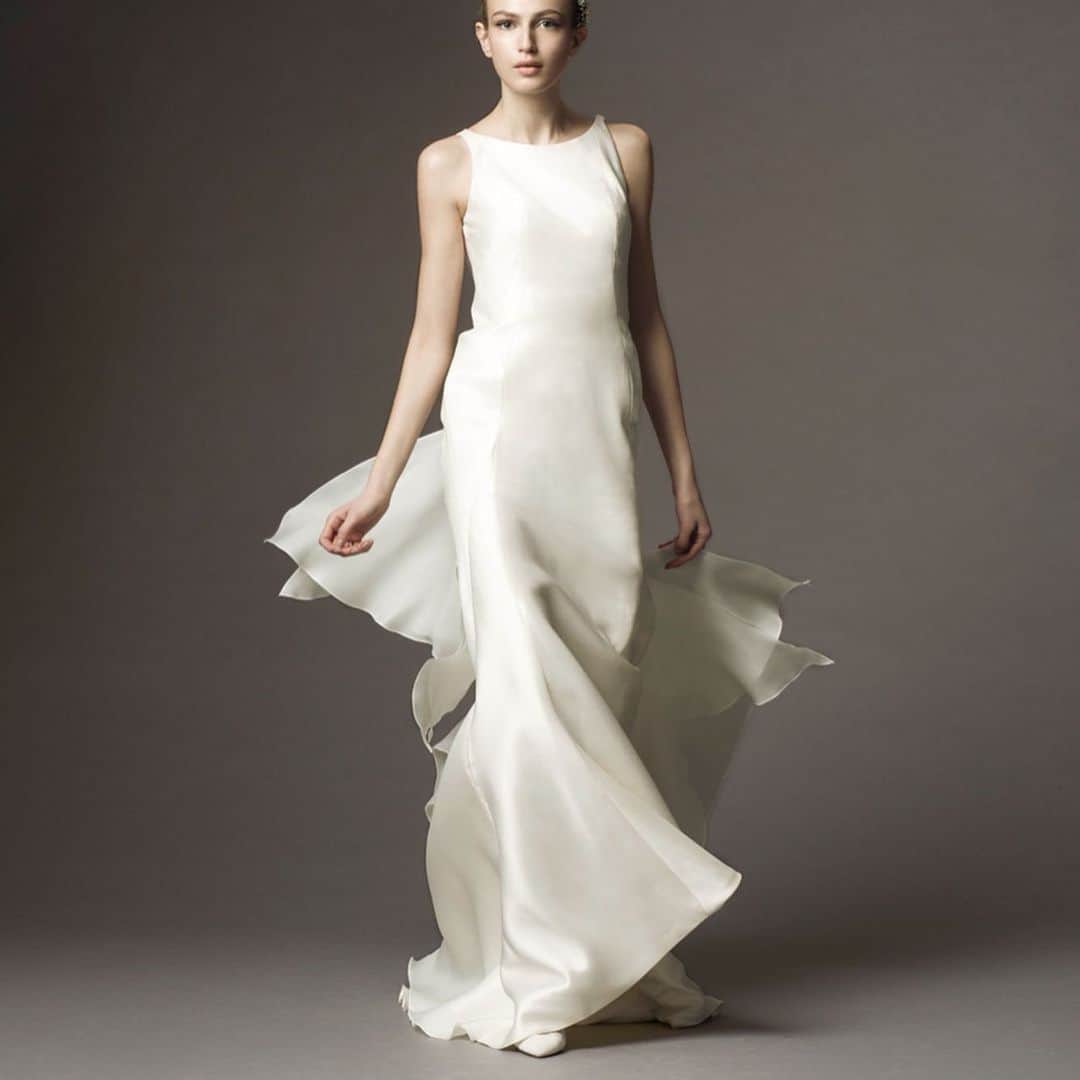 Authentique Authentiqueさんのインスタグラム写真 - (Authentique AuthentiqueInstagram)「【Dresses主催】 23の人気ブランドドレスを集結した試着会 場所：東京　丸の内 日程：8月3日(土)・8月4日(日)  世界中の23の一流ブランドドレスが一気にご覧いだける試着会を実現できたのは、Dressesだからこそ。 複数のドレスショップに行く手間が省け、1度でたくさんのドレスがご覧になれます！ また、東京開催はご要望が特に多いマーメイド、スレンダーラインのドレスを多めに集めてます！ もちろん人気のANTONIO RIVAのsissi、Reem Acraなどもご試着できます。 試着予約は @authentique_weddingdress プロフィールハイライトURL もしくは @dresses_weddingdressまで  #Authentique #authentique_dress #ちーむオーセンティック #関東花嫁 #saiidkobeisy #サイードコベイシー」7月26日 19時49分 - authentique_weddingdress