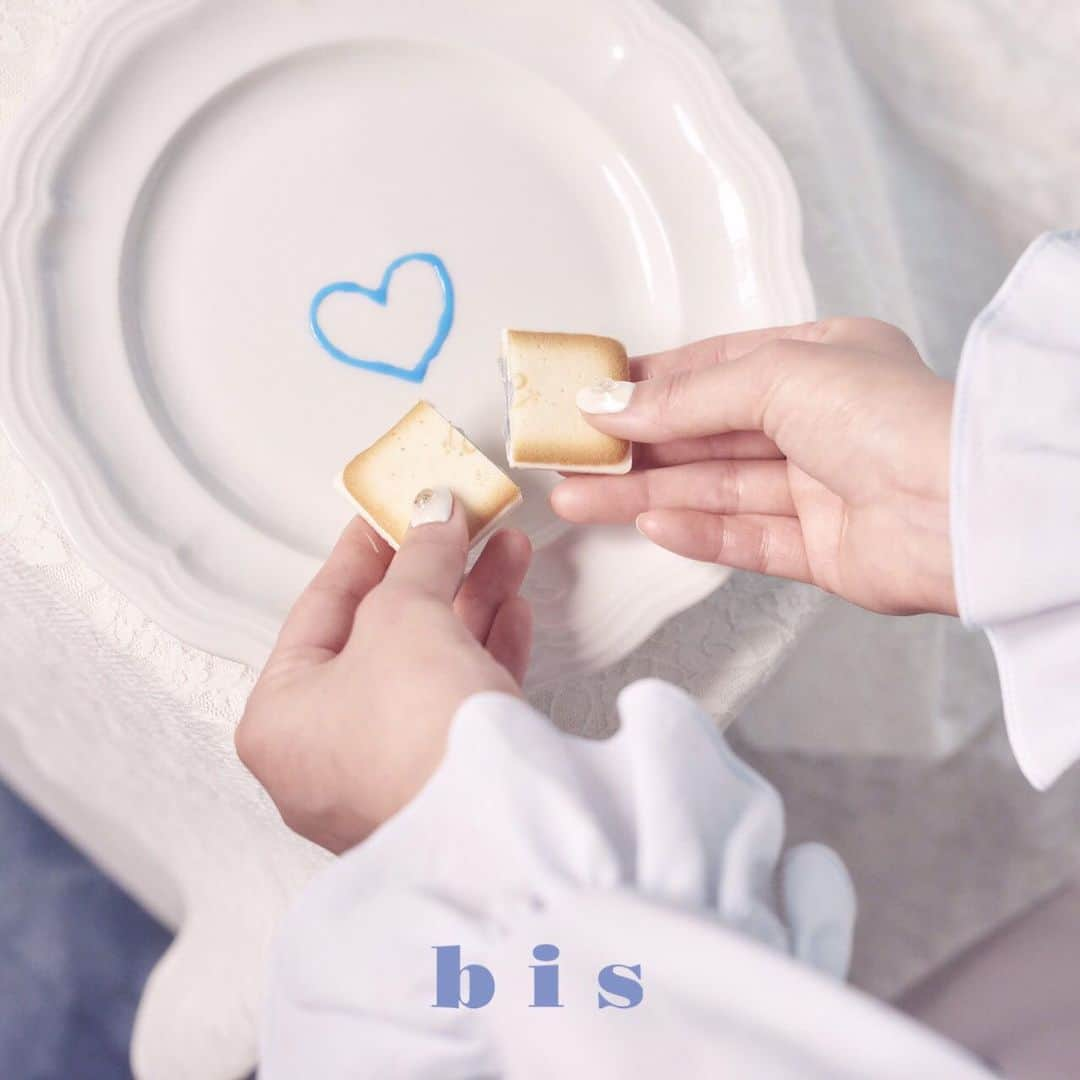 bis_web bis [ビス] のインスタグラム