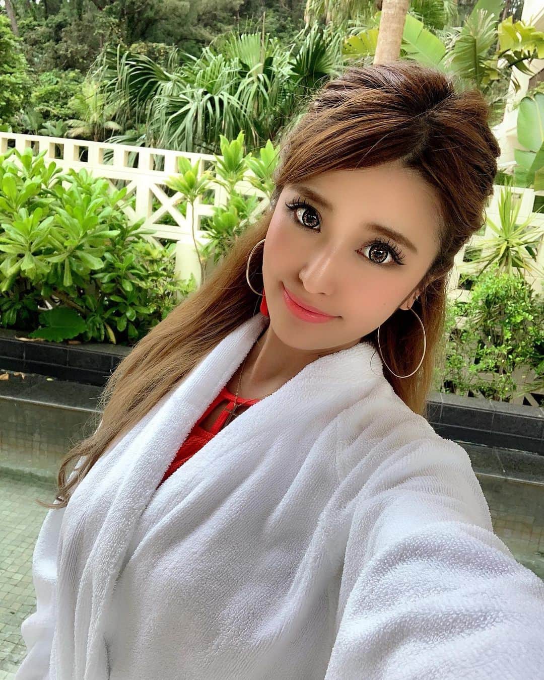 鈴木まりなのインスタグラム：「      recharging 🔋🌴    #dj #girlsdj #femaledj #asiandj #Japanesedj #djlife #djingismylife #djinglife #djlifestyle」