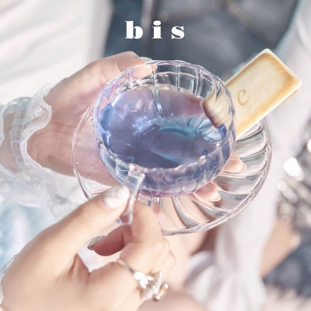 bis_web bis [ビス] のインスタグラム