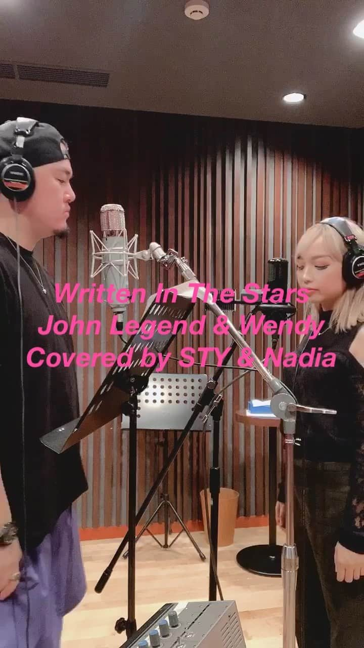 STYのインスタグラム：「Duet with @nadia_bnnlmn #cover #mesinging #WrittenInTheStars #JohnLegend #Wendy #RedVelvet #kpopcover #kpopカバー #coversong #singer #instacover #instagramsinger #acousticcover #vocal #sing2music #歌ってみた @redvelvet.smtown @johnlegend @bnnlmn」