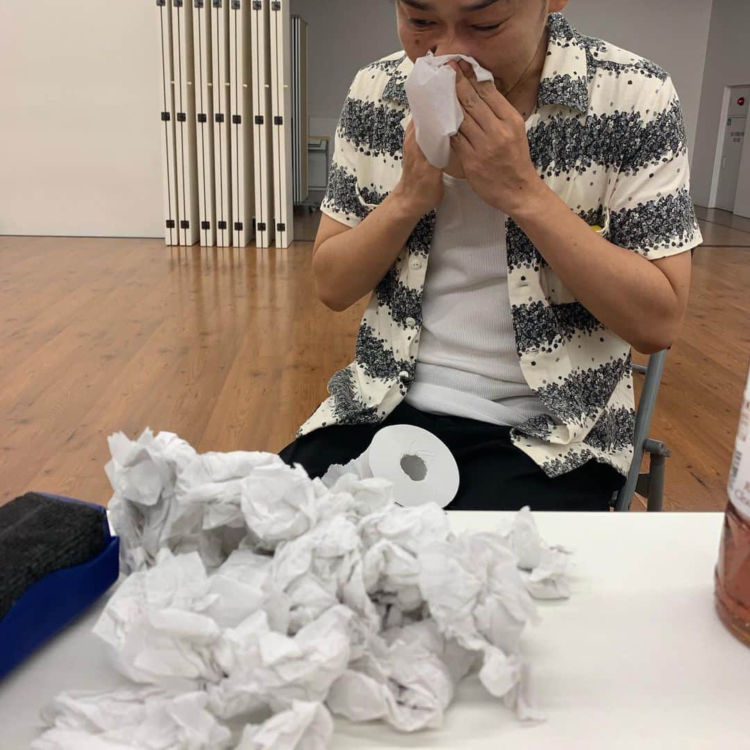 アイアム野田のインスタグラム：「鼻紙の量で気合い入っているのわかりますね、日曜は新ネタライブやります！」