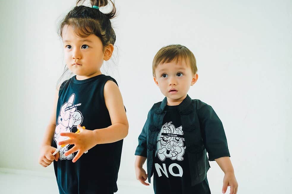 Saki さんのインスタグラム写真 - (Saki Instagram)「@babyblackbuggy  NEW L👁👁K★ 今回も最高に可愛いです😎 これからたくさんupしたいと思います✨new item見てね✨  #babyblackbuggy #bbb #kidsfashion #webshop #babyfashion #onlineshopping #kidsbrand #kidswear #allblack」7月26日 20時38分 - saki1011