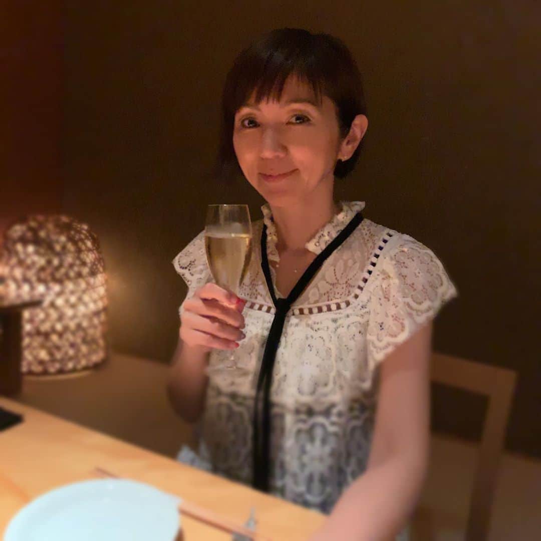 渡辺満里奈さんのインスタグラム写真 - (渡辺満里奈Instagram)「仕事終了後、家族と合流。 ふぅ、美味しいわー💛」7月26日 21時07分 - funnyfacefunny