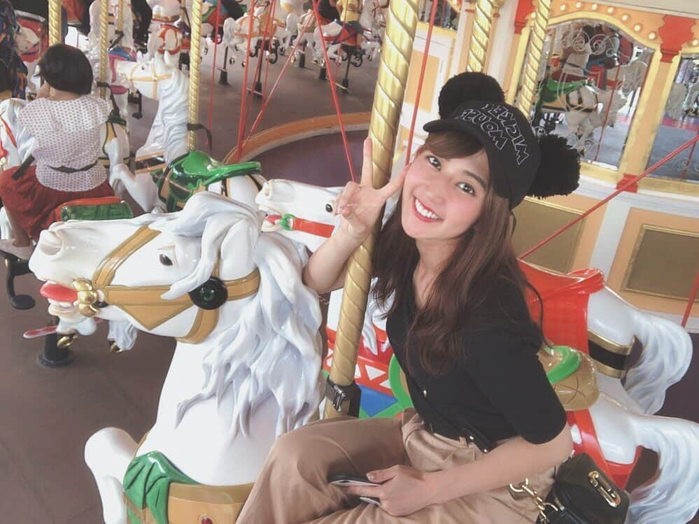 篠原栞那さんのインスタグラム写真 - (篠原栞那Instagram)「♥ #メリーゴーランド🎠 乗りたがり。笑」7月26日 21時10分 - shinohara_kanna