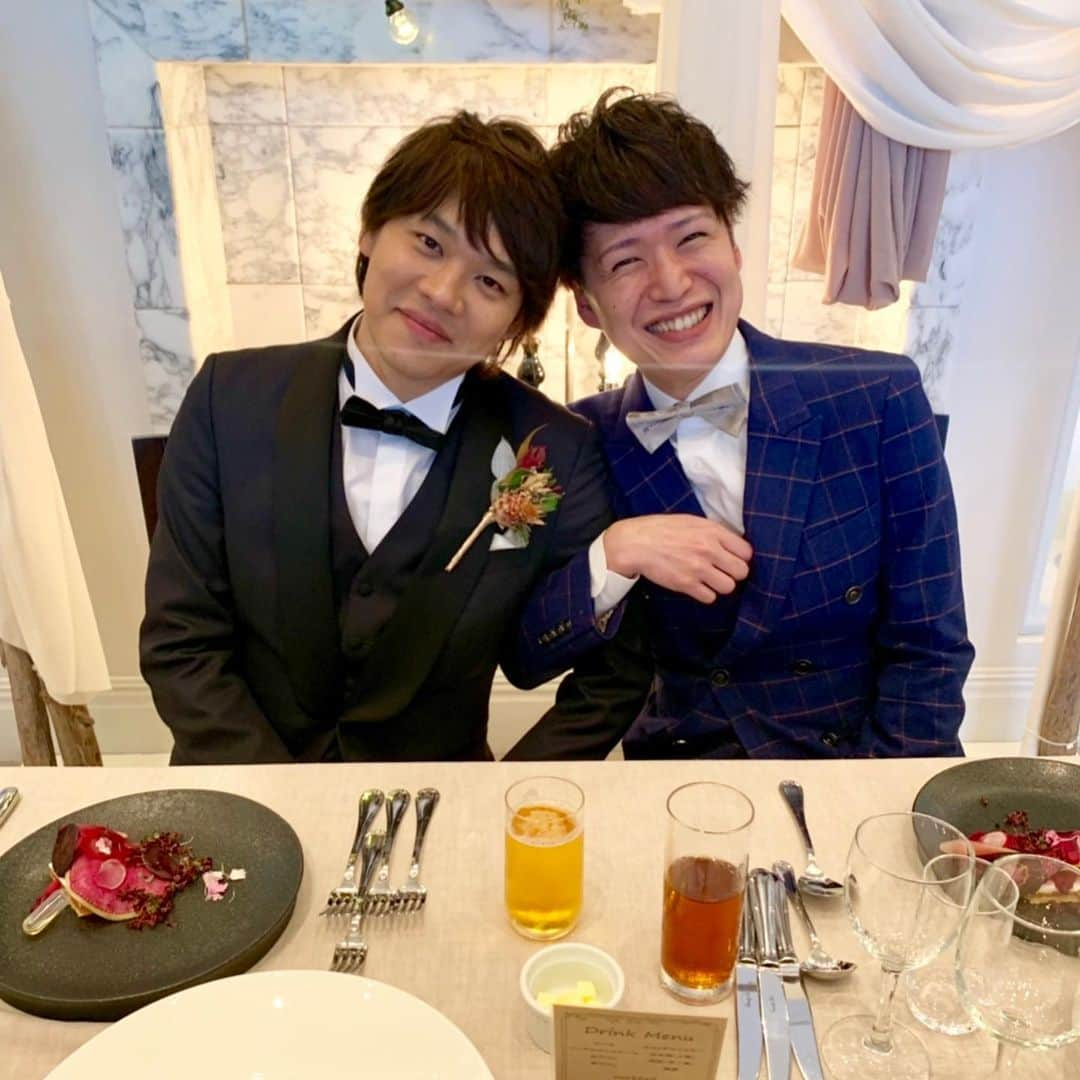 鷲巣綾乃さんのインスタグラム写真 - (鷲巣綾乃Instagram)「. . . . 👰💍🤵 Part 2 . . . #結婚式 #wedding #可愛すぎる花嫁 さりげなく #おっさんずラブ #happywedding #💐 #二次会 #ビンゴの景品 get✌️ #ベイサイド迎賓館静岡」7月26日 21時23分 - ayano_wsz