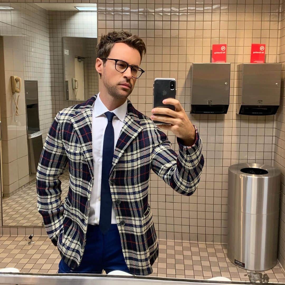 ブラッド・ゴレスキーさんのインスタグラム写真 - (ブラッド・ゴレスキーInstagram)「Plaid about this blazer. @barenavenezia」7月26日 21時21分 - bradgoreski