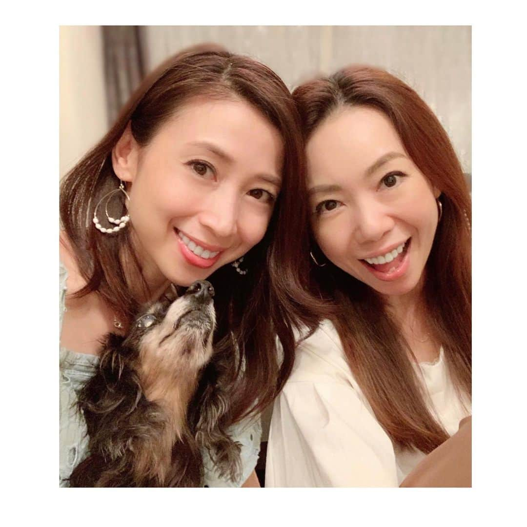 中野公美子さんのインスタグラム写真 - (中野公美子Instagram)「昨日は、あっちゃんと〜💖 久し振りにオリオンに会って貰えて良かった😊 日曜日の太陽とシスコムーンのライブ頑張ってね❣️ #大阪パフォーマンスドール #opd #太陽とシスコムーン #ミニチュアダックスフント #miniaturedachshund  #シニア犬#シニア犬19歳 #アラフォー」7月26日 21時32分 - kumikorion