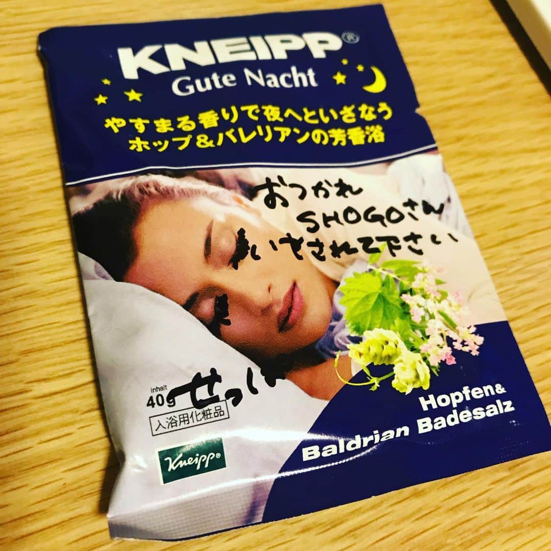 のインスタグラム：「ライブ前日はこれで癒されよう。 感謝！ 明日は鈴鹿で8フェス！ ナーリーよ、どっかいけ！」