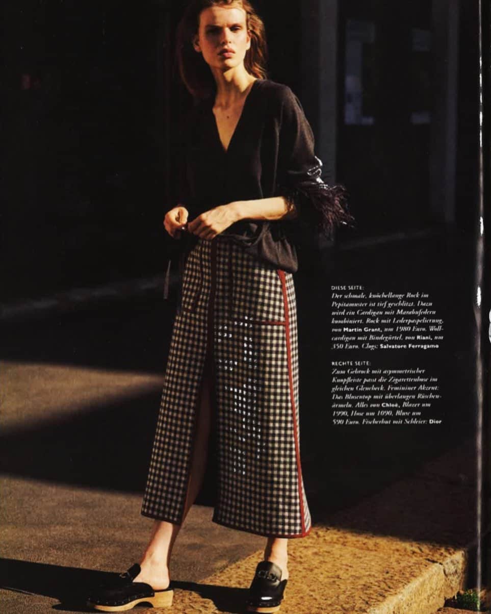 マーティン グラントのインスタグラム：「MARTIN GRANT FW19 Look 2 Brown checked Skirt at Madame German.」