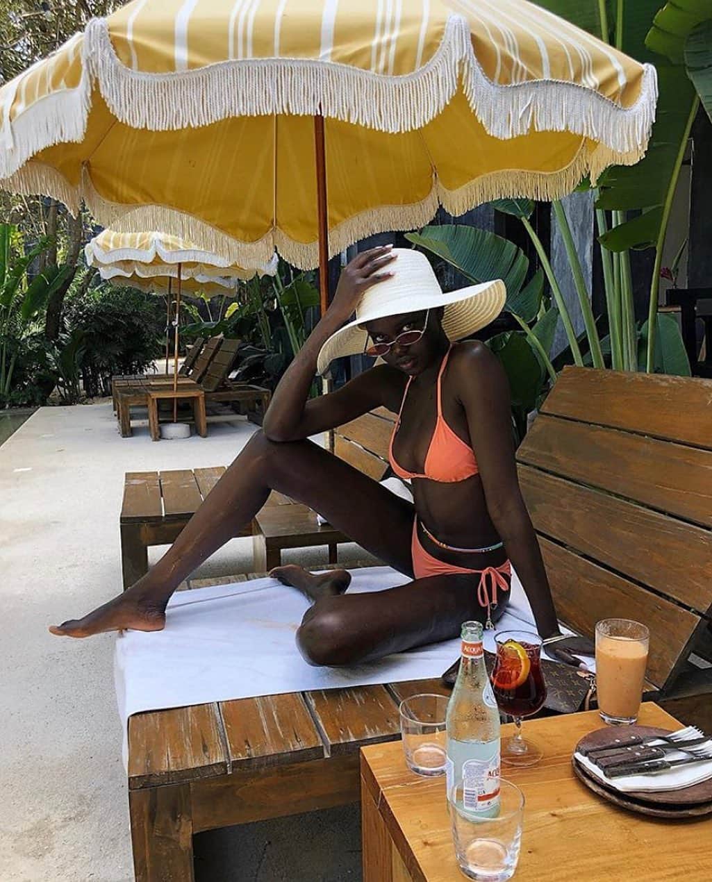 Harper's BAZAARさんのインスタグラム写真 - (Harper's BAZAARInstagram)「Summer Fridays best spent here.  #regram @adutakech」7月26日 22時01分 - harpersbazaarus