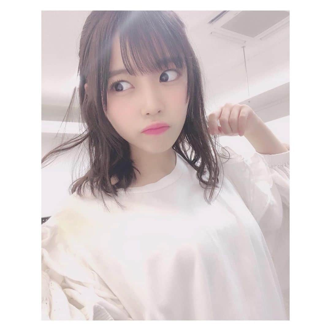 岩田陽菜さんのインスタグラム写真 - (岩田陽菜Instagram)「まっしろなそ〜🍼🍼🍼﻿ ﻿ ﻿ #ファッション #白 #white #ホワイトコーデ #ワントーンコーデ #merryjenny #ワンピース ﻿ ﻿ #ゆるふわ ☁️☁️☁️﻿ ﻿ #ヘアアレンジ #ハーフアップアレンジ #ハーフアップ #ゆるふわ巻き」7月26日 22時12分 - hina_naso_stu48