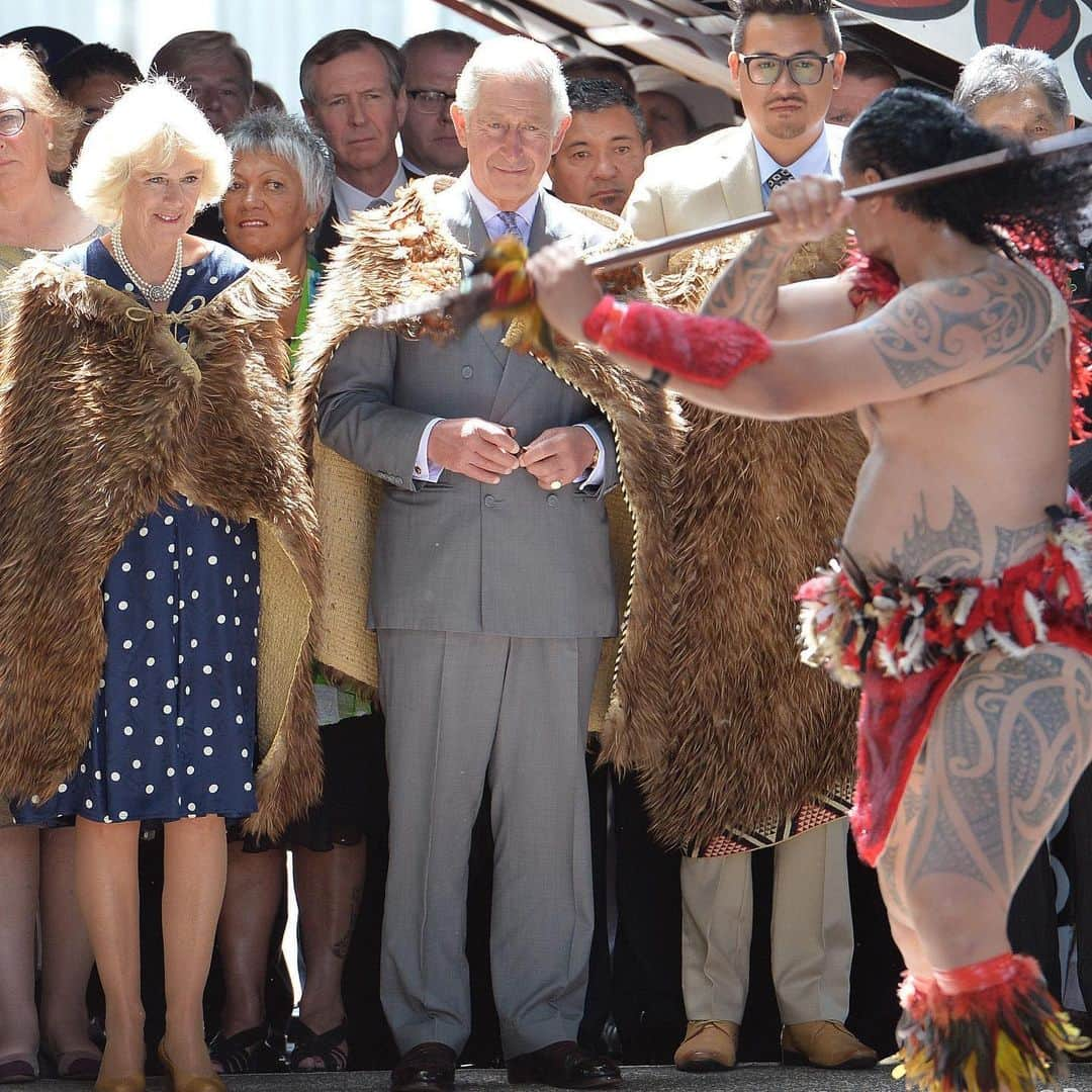 クラレンス邸さんのインスタグラム写真 - (クラレンス邸Instagram)「It has been announced that The Prince of Wales and The Duchess of Cornwall will undertake an official visit to New Zealand in November 2019. 🇳🇿 #RoyalVisitNZ Their Royal Highnesses last visited New Zealand in 2015, and this will be The Prince of Wales’s 10th visit to New Zealand. HRH first visited the country in 1970 during an official tour with The Queen, The Duke of Edinburgh and The Princess Royal. Swipe to see photos of the Royal Family visiting in 1970 ⬅️ 📸 PA & @royalcollectiontrust」7月26日 22時14分 - clarencehouse