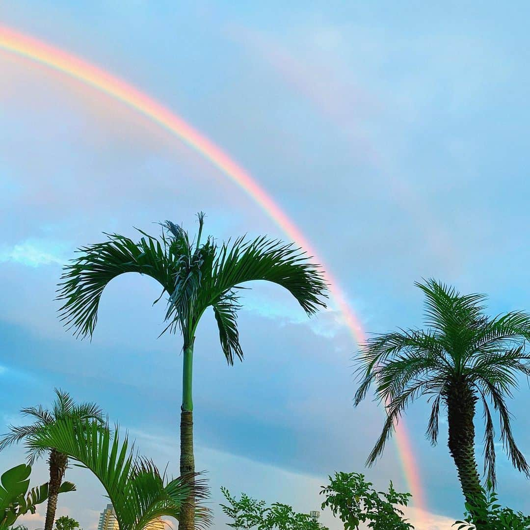 karen okajimaさんのインスタグラム写真 - (karen okajimaInstagram)「ㅤㅤㅤ ㅤㅤㅤ 今日の虹🌈 miracleな人生でいたい🌈 miracleください🌈 ㅤㅤㅤ  #miracleplease」7月26日 23時09分 - karenokajima0318