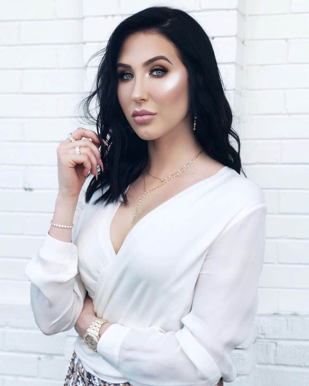 Teen Vogueさんのインスタグラム写真 - (Teen VogueInstagram)「A "terrified" Jaclyn Hill has broken her silence, returning to YouTube to address her absence from social media. Get the latest update at the link in bio.」7月26日 23時03分 - teenvogue