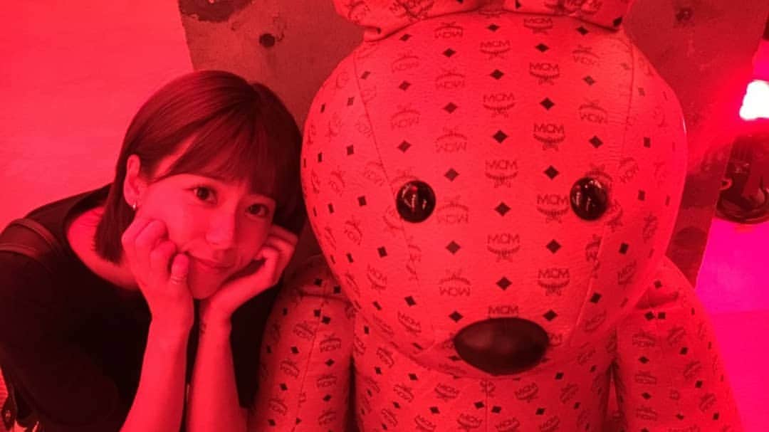 溝口恵さんのインスタグラム写真 - (溝口恵Instagram)「あ、赤い… 照明でどうしても赤くなる😂😂 ゆまちんは私の韓国アイドルトークをひたすら聞いてくれていた(笑)  #長い付き合い」7月26日 23時20分 - mizomegudesu78