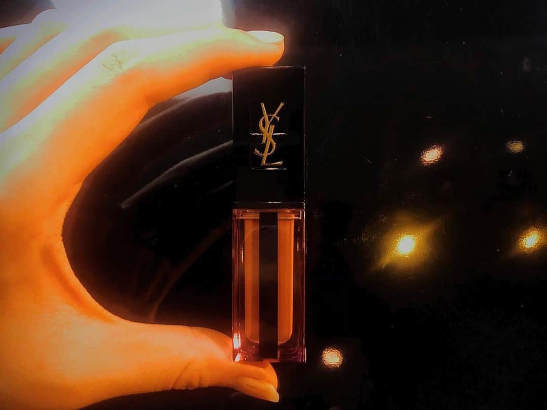 高月彩良さんのインスタグラム写真 - (高月彩良Instagram)「YSL BEAUTY  ルージュ ピュールクチュール ヴェルニウォーターステインの新色発売記念イベントへ。会場で、占いをして頂き、自分に合ったカラー610番選んでもらいました。私が直感で一番可愛い思っていたカラーだったから、嬉しかったな☺️ヌードな塗り心地がたまらない。  #YSLBEAUTY #ヴェルニウォーターステイン #OLYMPUSPEN」7月26日 23時23分 - sara_takatsuki_official