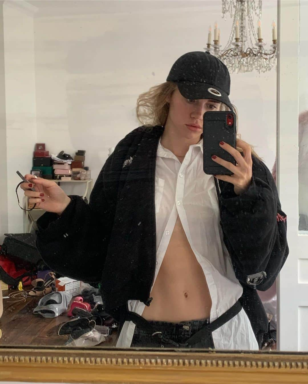 スキ・ウォーターハウスさんのインスタグラム写真 - (スキ・ウォーターハウスInstagram)「don’t @ me about this mess I was getting dressed 🤷‍♀️」7月26日 23時25分 - sukiwaterhouse