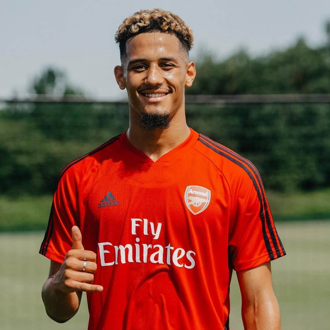 アーセナルFCさんのインスタグラム写真 - (アーセナルFCInstagram)「William Saliba checks out the facilities at Arsenal training centre before he heads back to Saint-Etienne for his season-long loan. ⁣ ⁣⁣⁣⁣⁣⁣⁣ #saliba #arsenal #salibasigns⁣」7月26日 23時55分 - arsenal