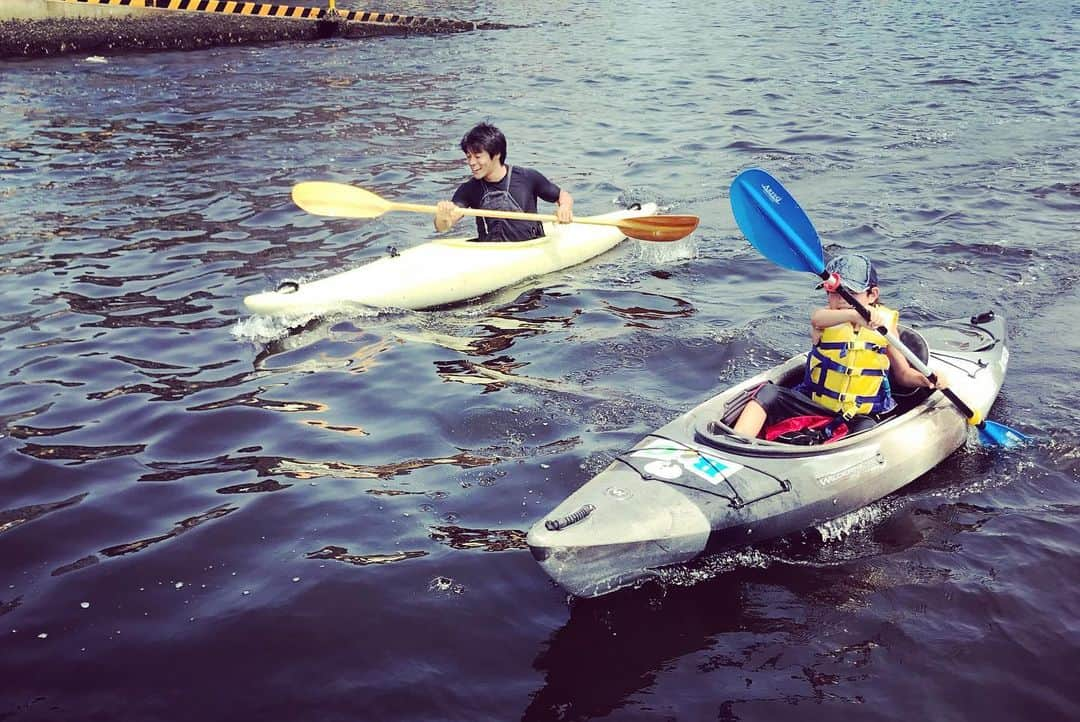 飯沼誠司さんのインスタグラム写真 - (飯沼誠司Instagram)「ATHLETE SAVE JAPAN x  CANOE HOME x  WANGAN ACTION with Takuya Haneda. He won a bronze medal in the C1 event at the 2016 Summer Olympics in Rio de Janeiro, becoming the first Asian canoeist to win an Olympic medal. ASJ主催イベント無事終了。 ここでのこの光景をどれだけ夢見てきたか… 東京の、この素晴らしい環境で羽根田卓也選手にカヌーの魅力、水のリスクを教えていただいた時間は、かけがえのない大切な時間。 多くの参加者、メディアの方々に来ていただき感謝です。 参加者の皆さんのたくさんの笑顔を見れて主催者として感無量です。 今後もwater cityとして豊洲エリアを中心に盛り上げていきます。 次に繋げていく大きな一歩となりました。関係者の皆様ありがとうござました。また近々wanganで会いましょう^ ^ メディアにも多く取り上げていただきました。 https://www.j-cast.com/trend/2019/07/25363543.html?p=all  https://hochi.news/articles/20190725-OHT1T50307.html  #athletesavejapan special thanks to... #canoehome @canoe_home  #takuyahaneda @takuya_haneda  #djけちゃっぷ  藤本 芳則 #canoe #wanganaction  鈴木 良介 #canoeevent #watersafety #scplifesavers 清水 雅也 (Masaya Shimizu) 松本 悠 (Yuu Matsumoto) 竹内 梨夏 (Rika Takeuchi) #江東区カヌー協会  #障害者カヌー協会  #江東区 #運河ルネサンス  #豊洲  @ 豊洲ぐるりパーク」7月26日 23時59分 - seiji_iinuma