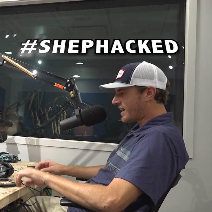ヘザー・マクドナルドのインスタグラム：「Full interview up Tuesday! @relationshep explains how his Instagram was hacked while he was at a party in LA and MUCH more.」